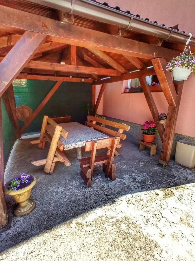 Guest House Bosnian House Hrasnica ภายนอก รูปภาพ