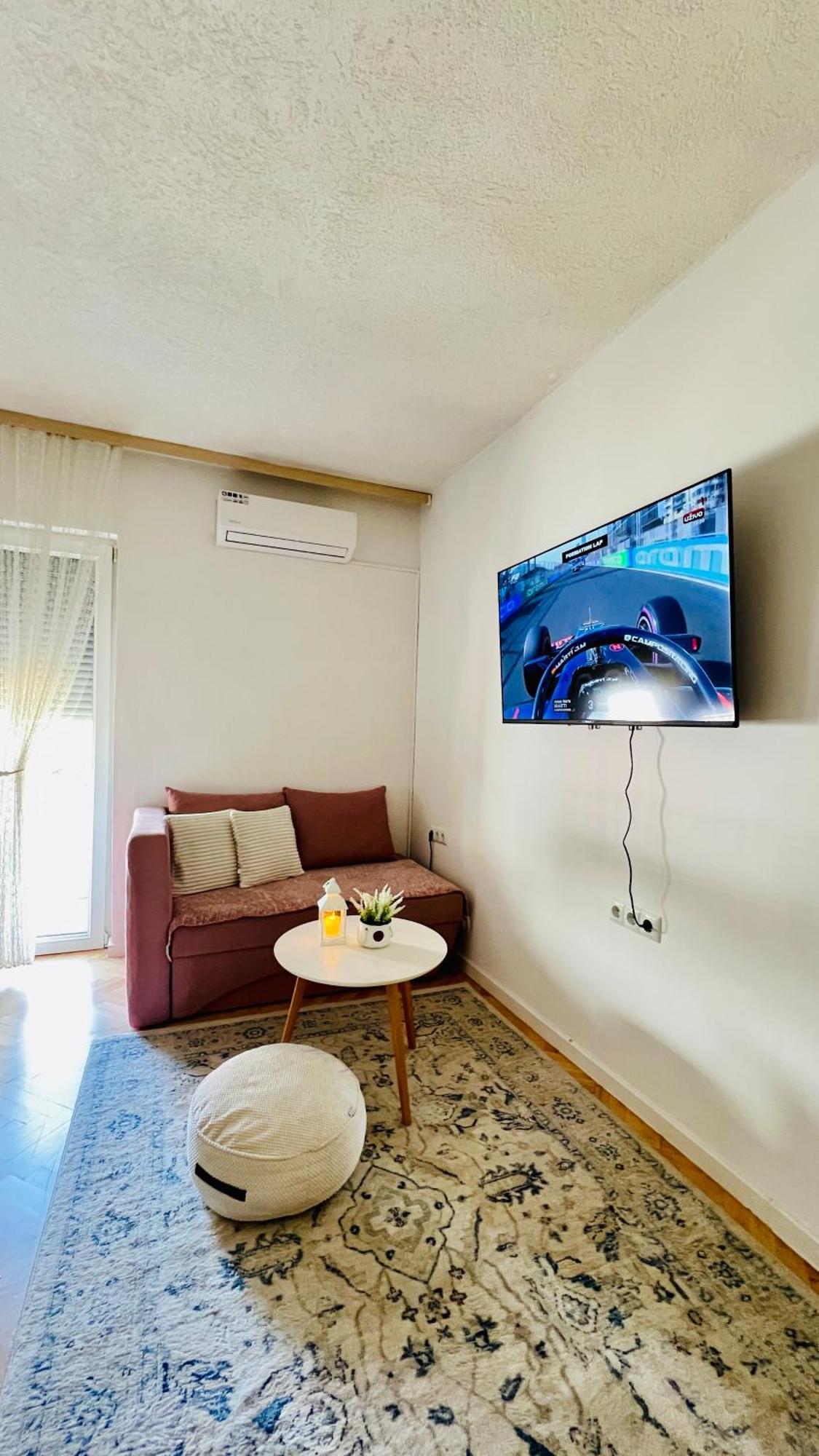 Guest House Bosnian House Hrasnica ภายนอก รูปภาพ